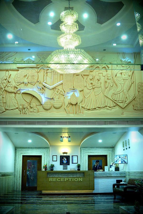 Hotel Fortune Palace Jāmnagar Extérieur photo